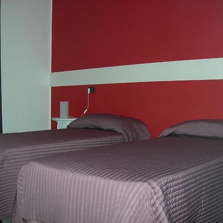 Hotel Due Spade Fidenza Bagian luar foto