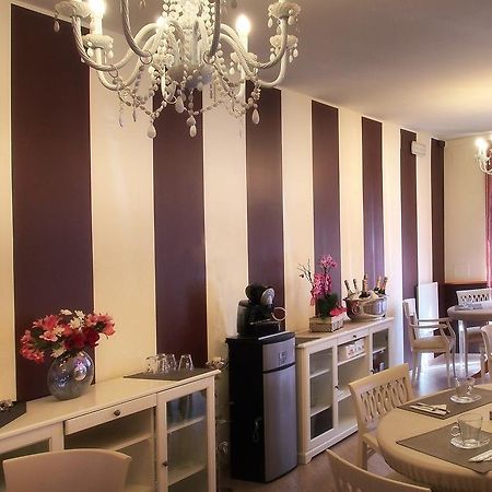 Hotel Due Spade Fidenza Bagian luar foto