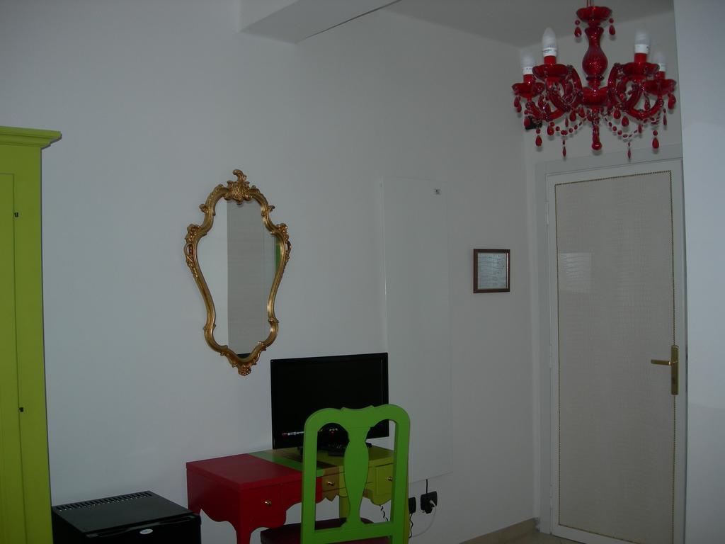 Hotel Due Spade Fidenza Bagian luar foto