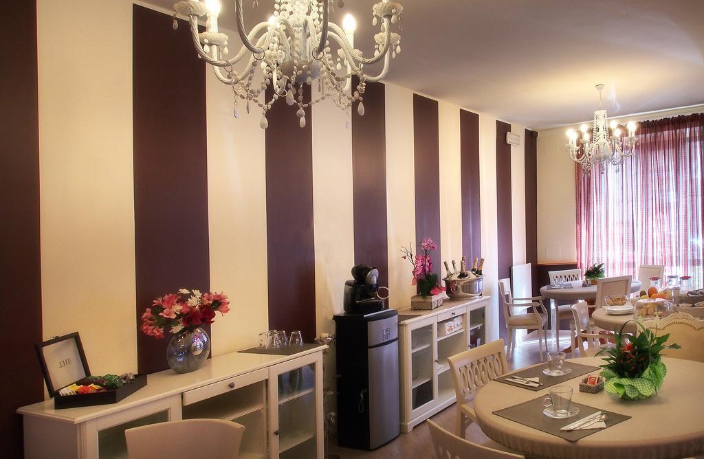 Hotel Due Spade Fidenza Bagian luar foto