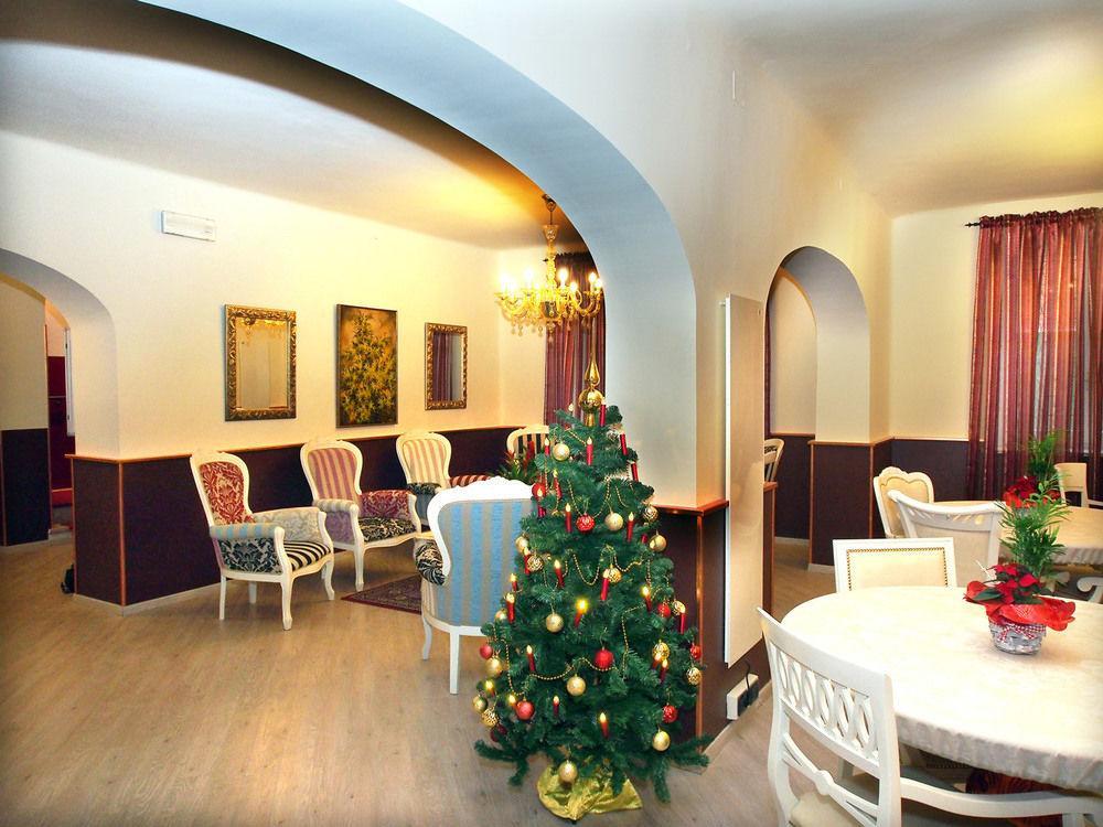 Hotel Due Spade Fidenza Bagian luar foto