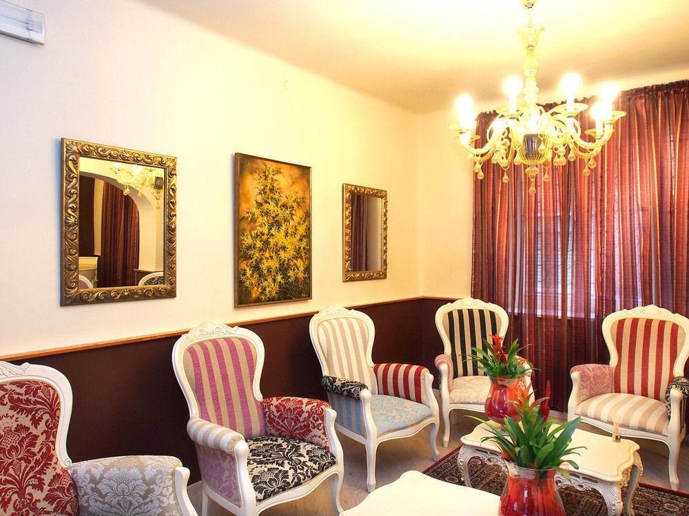Hotel Due Spade Fidenza Bagian luar foto